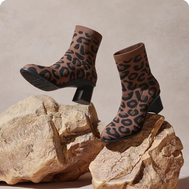 Leopar Desenli Çorap Bot